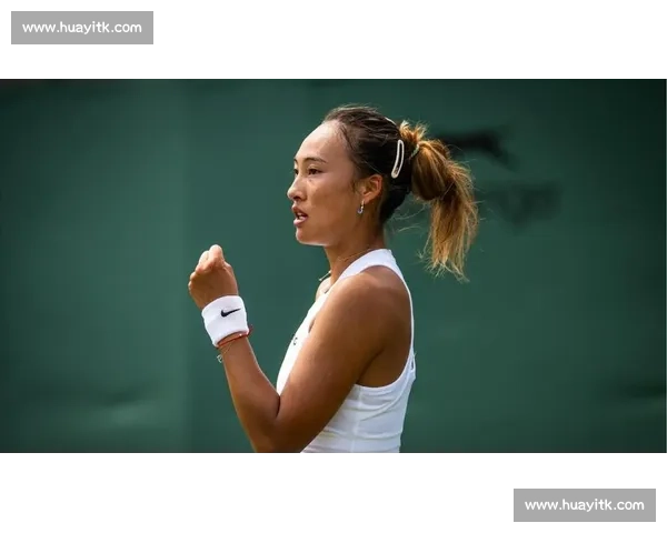 郑钦文发球破局！中国金花草地突围，袁悦张帅虽败犹荣